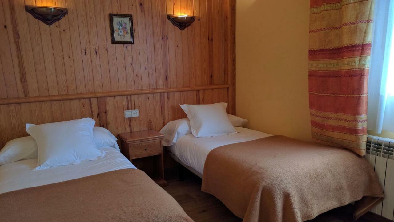 Hostal Talabart เลส ภายนอก รูปภาพ