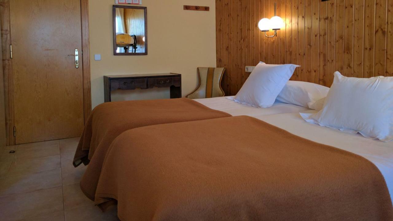 Hostal Talabart เลส ภายนอก รูปภาพ